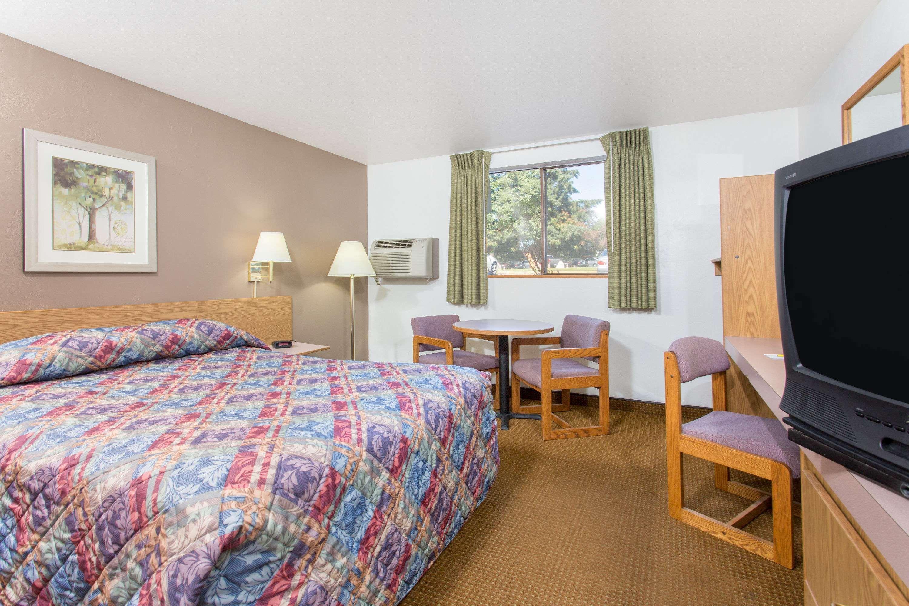 Super 8 By Wyndham Lacey Olympia Area Exterior foto